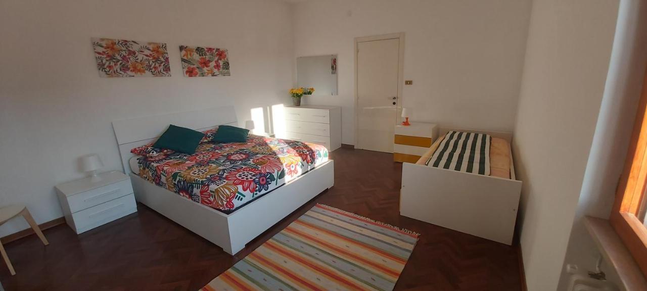 La Casa Sul Corso E La Casa Sui Tetti *