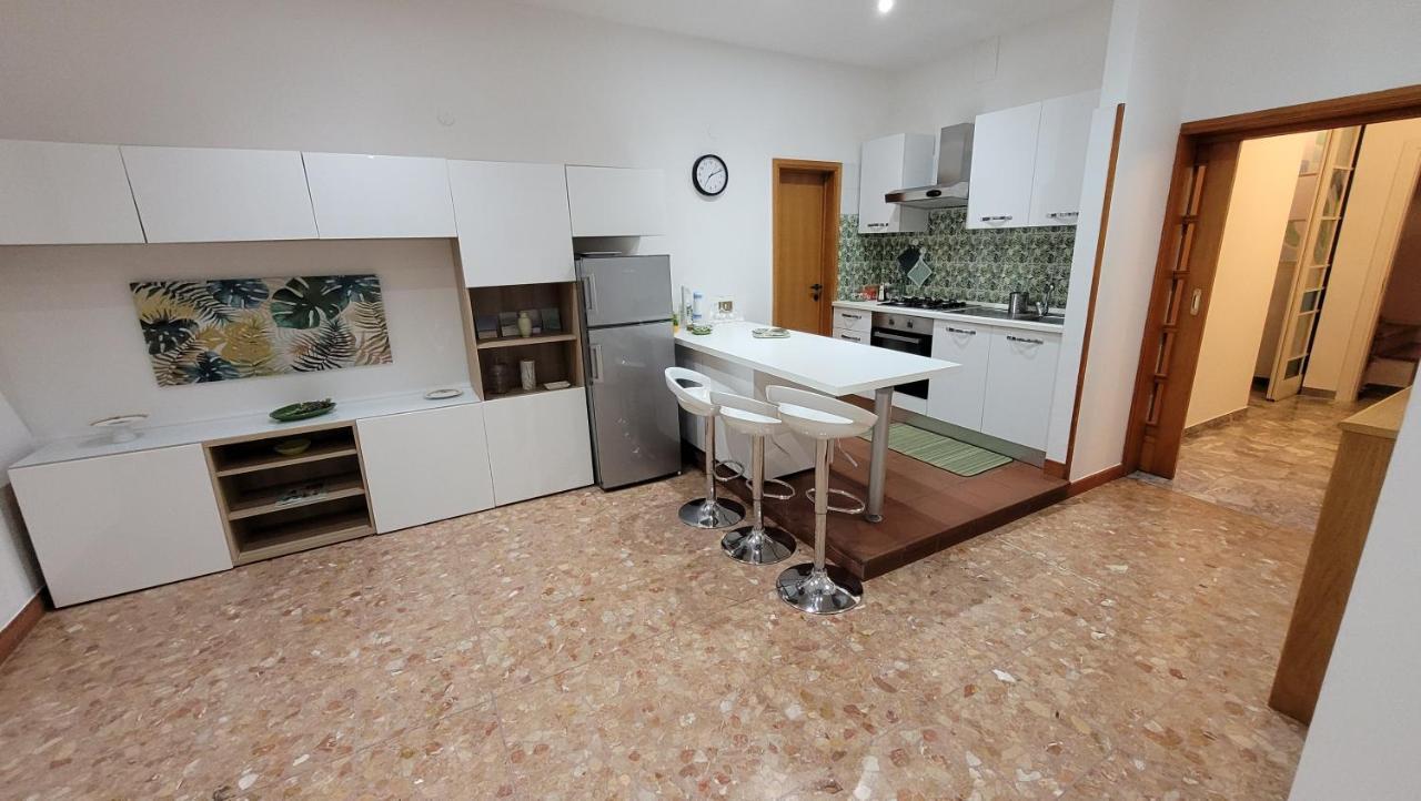 La Casa Sul Corso E La Casa Sui Tetti Citta Sant'Angelo
